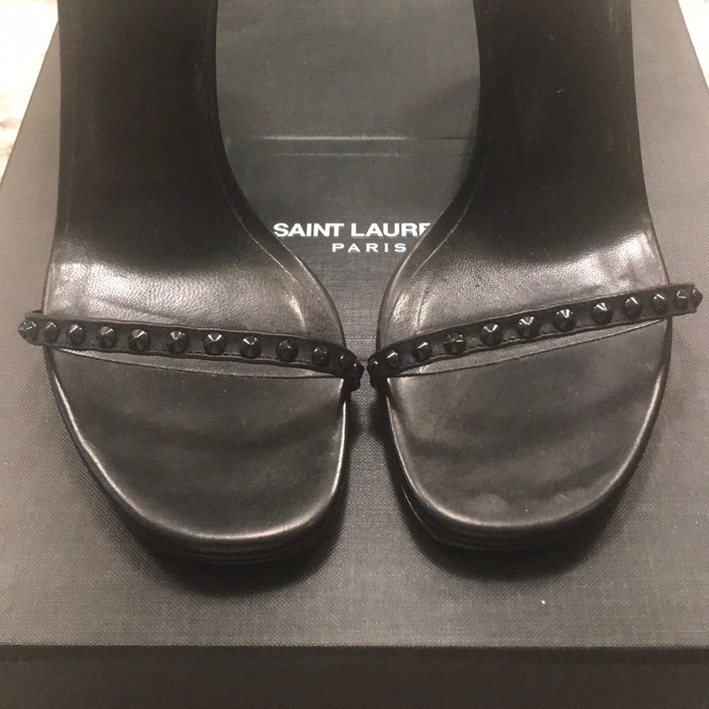 😍 Authentic Saint Laurent Black Studded Heels - Picture 5 of 8